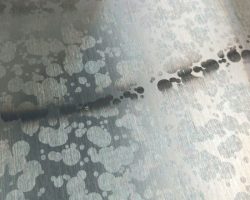 Edelstahl Oberfläche mit organischer Design Eco-Ätzung